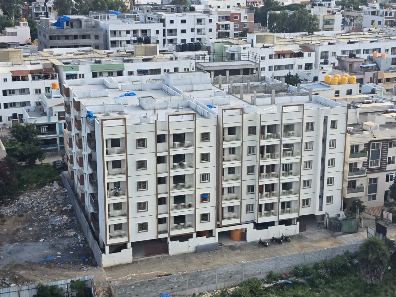 Ready-to-Move in Luxury Flats 2 & 3BHK For Sale in Banjar Layout 